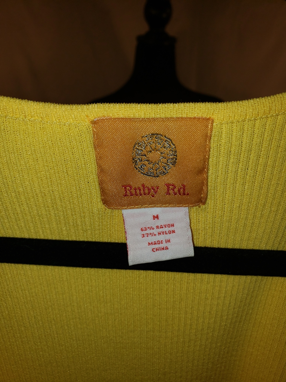Ruby Rd. Yellow Embellished Ribbed Tank - M - Picture 4 of 6